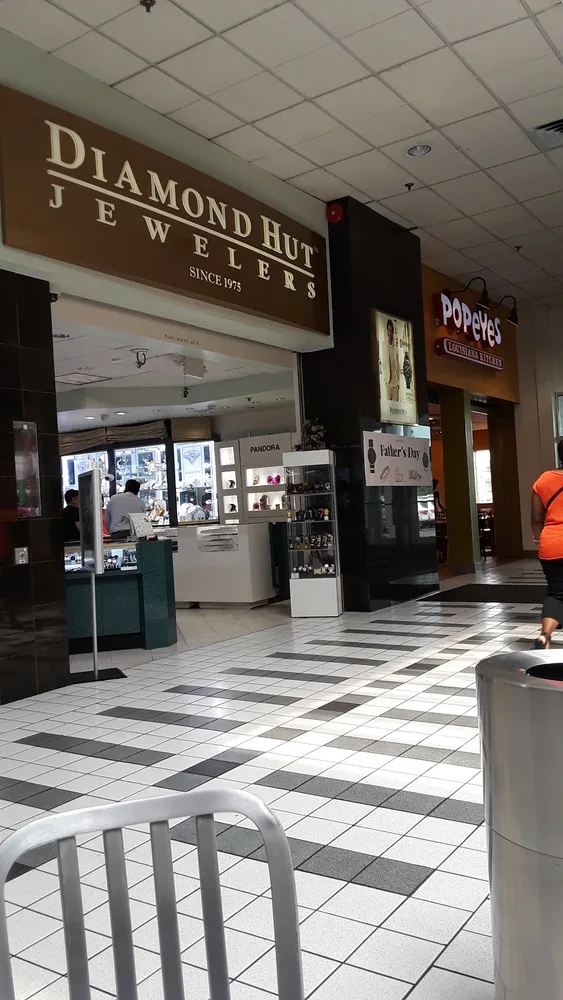 Diamond Hut Jewelers business photo