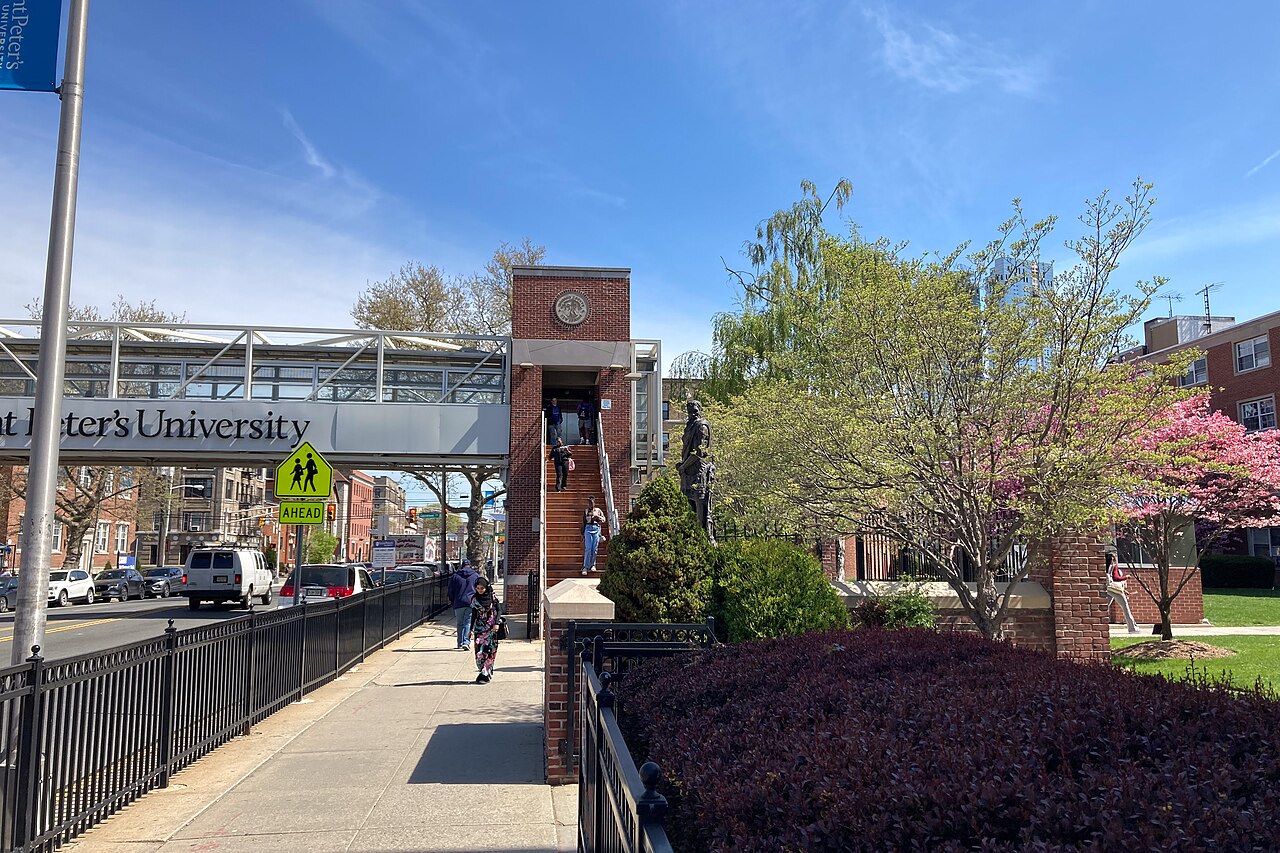 Saint Peter's University campus